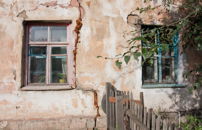 Двадцать три субъекта РФ представили ложные сведения по расселению аварийного жилья