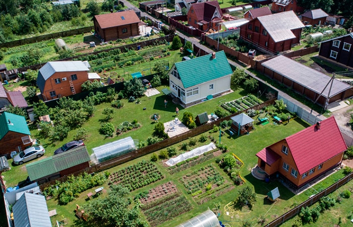 Жилой дом на дачном участке: новшества нового закона о садовых товариществах
