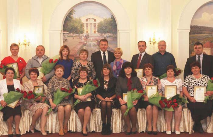 Названы и награждены лучшие муниципальные служащие Калужской области