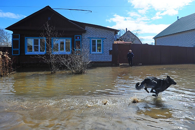 Управление ГО и ЧС Нижневартовска сообщает, что находиться в затопленных районах опасно для жизни
