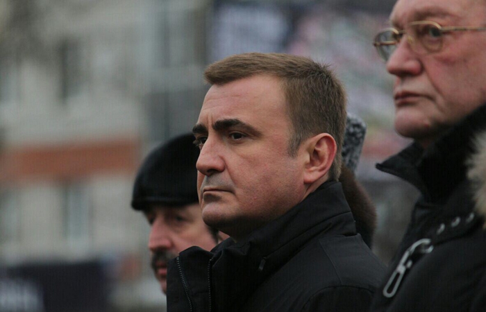 Алексей Дюмин вручил ключи от новых квартир кимовчанам