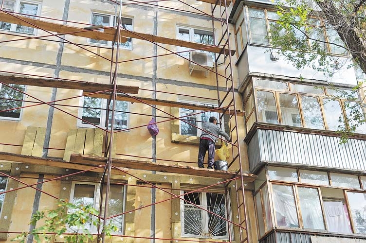 В Калужской области запланировано за 2 года капитально отремонтировать 466 дома